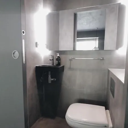 Nice Studio Near The Slopes Courchevel 1850 쿠쉐벨